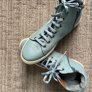 Bueno Light Blue Women's Sneakers